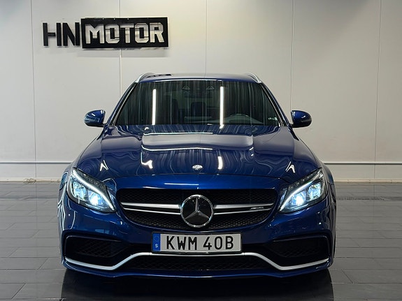 Mercedes-Benz C63 3 of 30