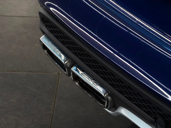 Mercedes-Benz C63 9 of 30