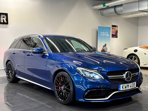 Mercedes-Benz C63 4 of 30