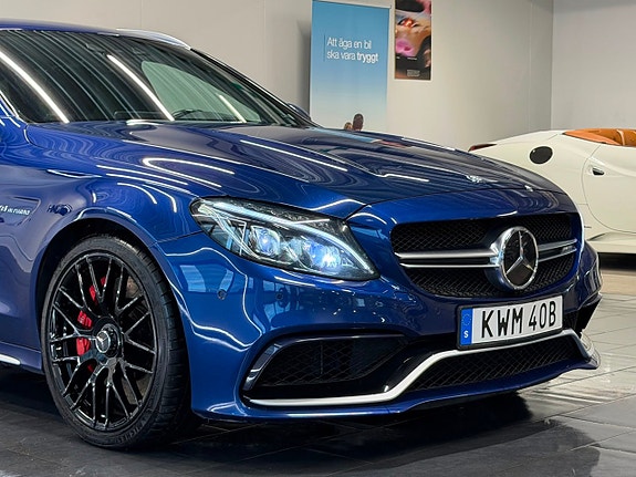 Mercedes-Benz C63 5 of 30