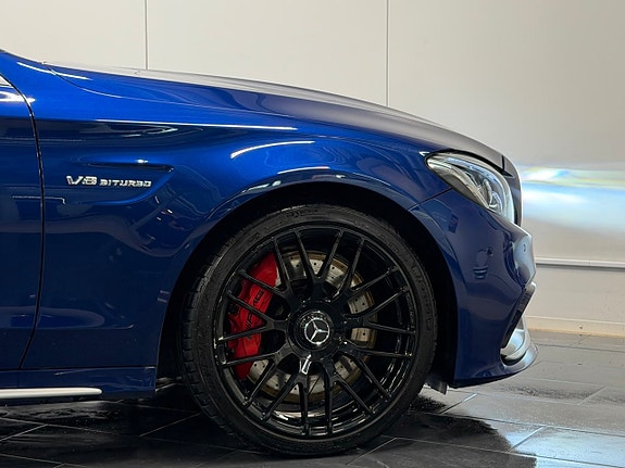 Mercedes-Benz C63 13 of 30