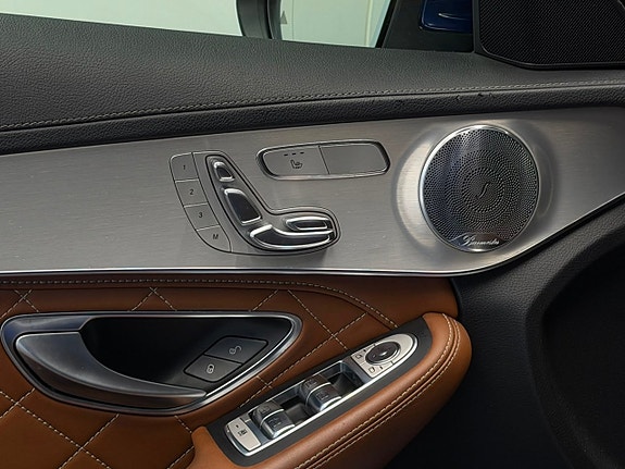 Mercedes-Benz C63 17 of 30