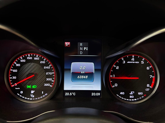 Mercedes-Benz C63 24 of 30