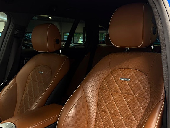 Mercedes-Benz C63 20 of 30