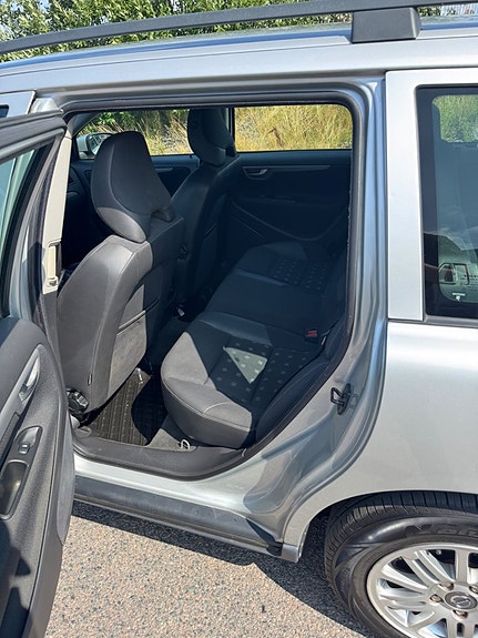 Volvo V70 17 of 20