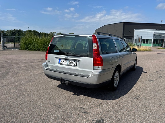Volvo V70 7 of 20