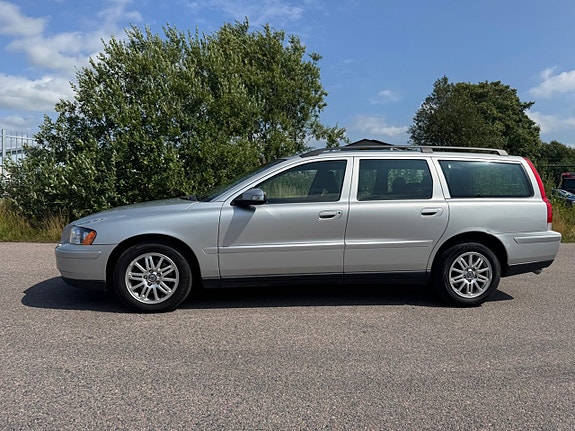 Volvo V70 3 of 20