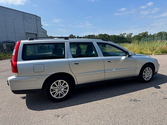 Volvo V70 8 of 20