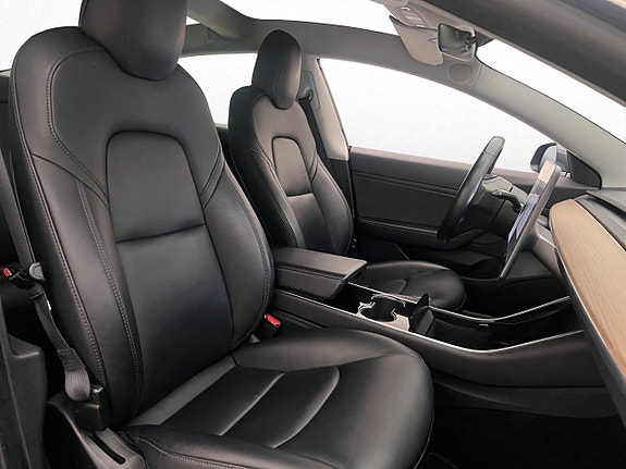 Tesla Model 3 28 of 30