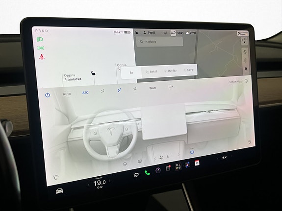 Tesla Model 3 21 of 30
