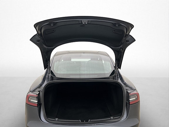 Tesla Model 3 30 of 30