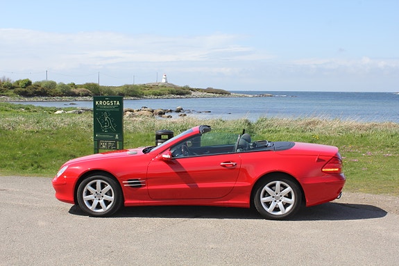 Mercedes-Benz SL500 2 of 8