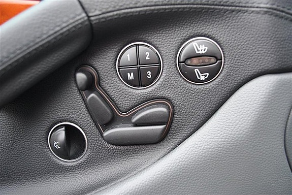 Mercedes-Benz SL500 8 of 8