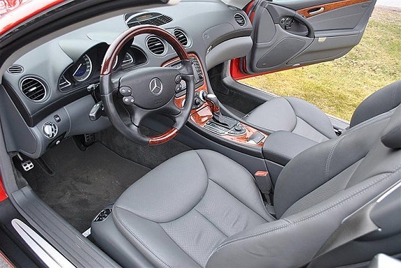 Mercedes-Benz SL500 5 of 8