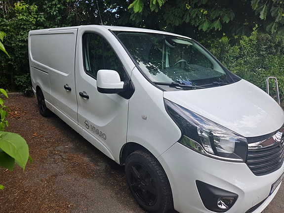 Opel Vivaro 2 of 6