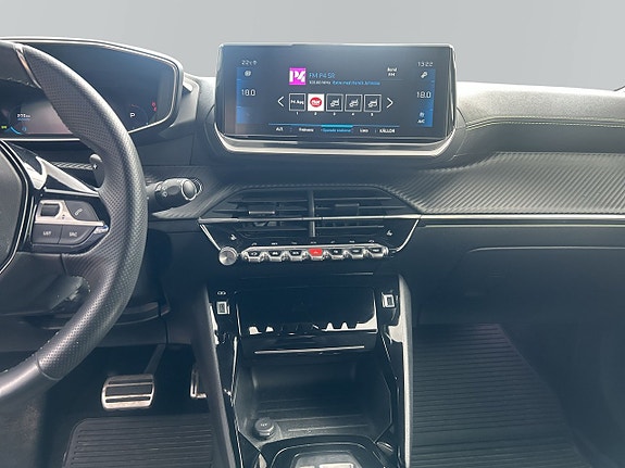 Peugeot 2008 12 of 15