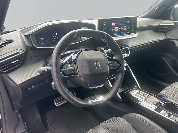 Peugeot 2008 15 of 15