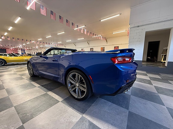Chevrolet Camaro SS 11 of 30