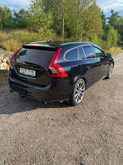 Volvo V60 9 of 30