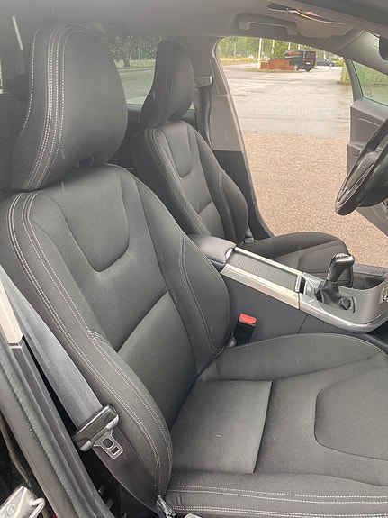Volvo V60 27 of 30