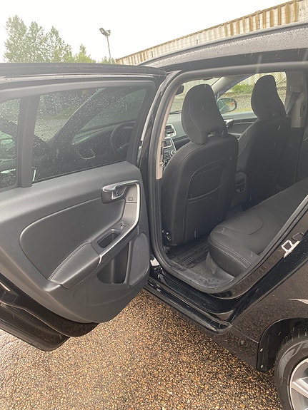 Volvo V60 18 of 30