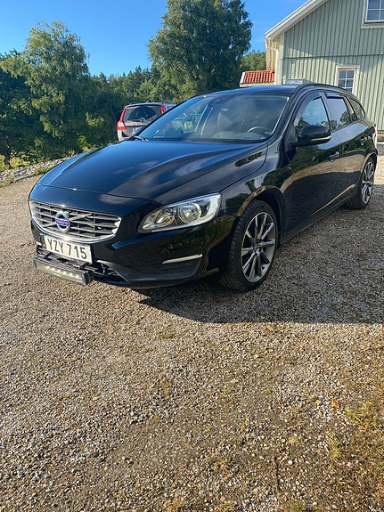 Volvo V60 4 of 30