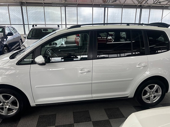 Volkswagen Touran 7 of 18