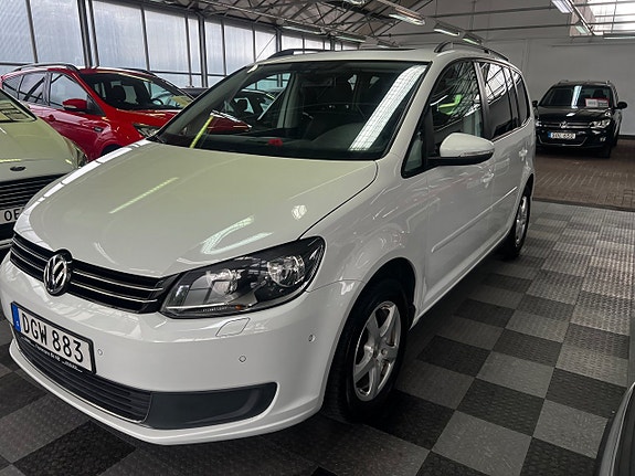 Volkswagen Touran 2 of 18
