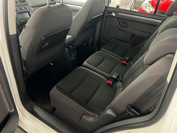 Volkswagen Touran 9 of 18