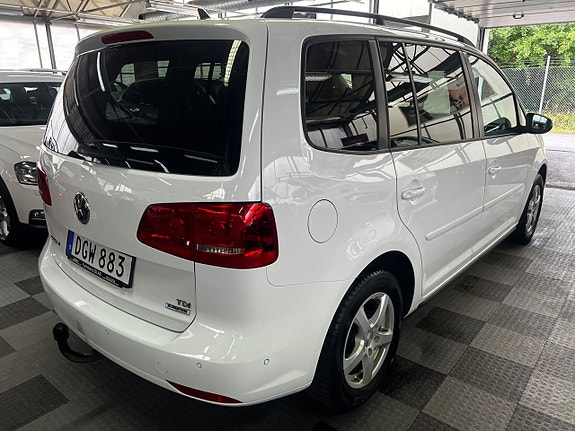 Volkswagen Touran 4 of 18