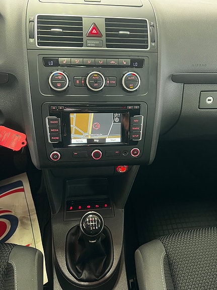Volkswagen Touran 15 of 18