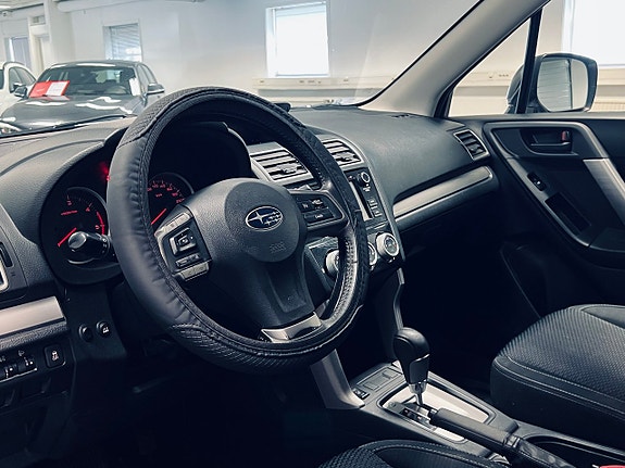 Subaru Forester 10 of 23