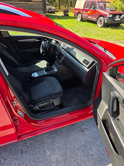 Volkswagen Passat 6 of 10