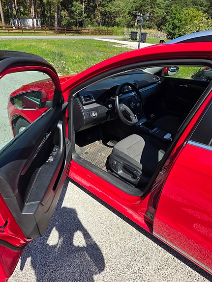 Volkswagen Passat 5 of 10