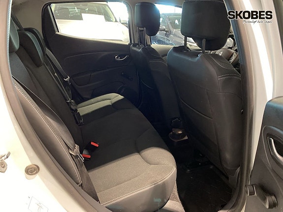 Renault Clio 9 of 16