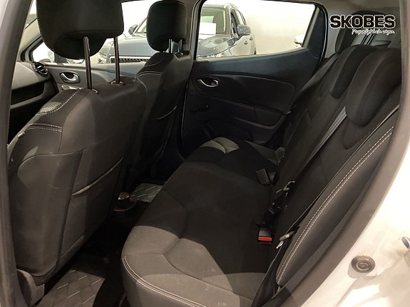 Renault Clio 8 of 16