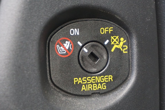 Volvo V70 11 of 25