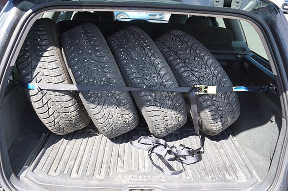 Volvo V70 6 of 25