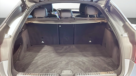 Mercedes-Benz GLC300 e 14 of 24
