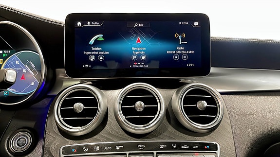 Mercedes-Benz GLC300 e 16 of 24
