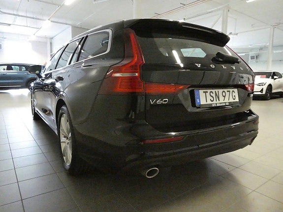 Volvo V60 8 of 25