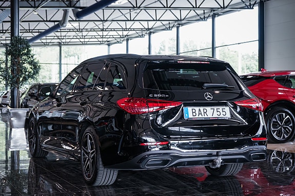 Mercedes-Benz C300 7 of 27