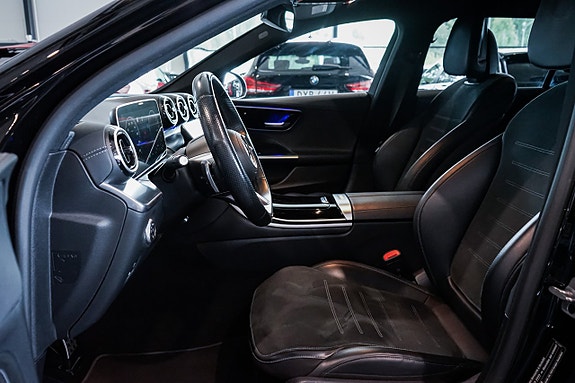 Mercedes-Benz C300 22 of 27