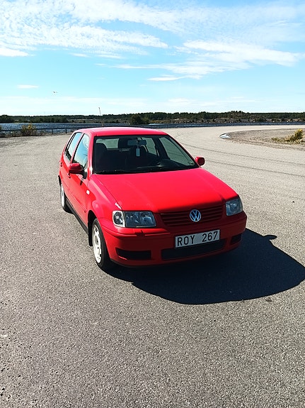 Volkswagen Polo 2 of 7