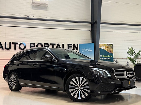 Mercedes-Benz E220 3 of 22