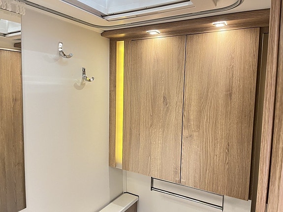 Kabe SMARAGD XL KS (ALDE+Markis m. tält+AC+Mover+1 700kg) 20 of 25