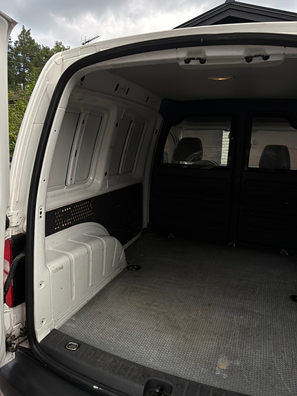 Volkswagen Caddy 13 of 16