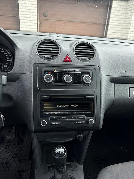 Volkswagen Caddy 9 of 16
