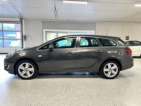 Opel Astra 4 of 27
