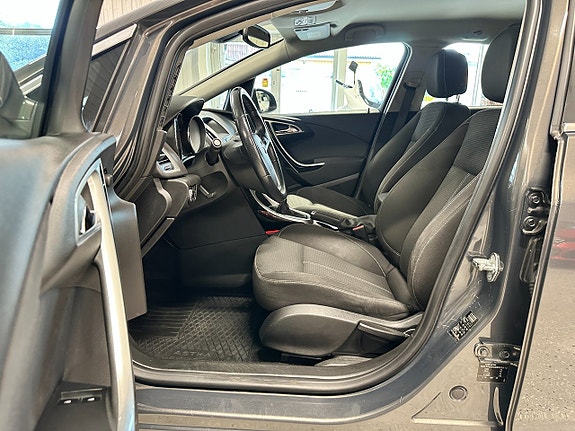 Opel Astra 18 of 27